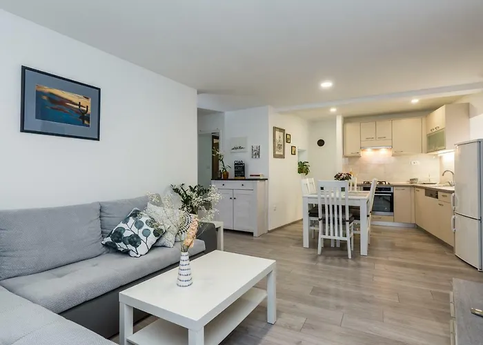 Stylish Apartment In The Center Of Zadar